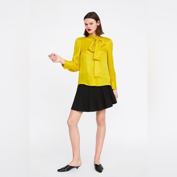 Zara yellow satin viscose neck bow tie detail button up blouse, size medium - Picture 5 of 16